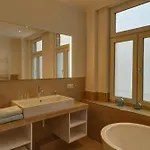 Johanna App 3 - Grosszuegiges Mit Balkon & Weitblick Ueber Den Niendorfer Hafen Apartment