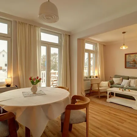 Johanna App 3 - Großzügiges Mit Balkon&weitblick über Den Niendorfer Hafen Timmendorfer Strand